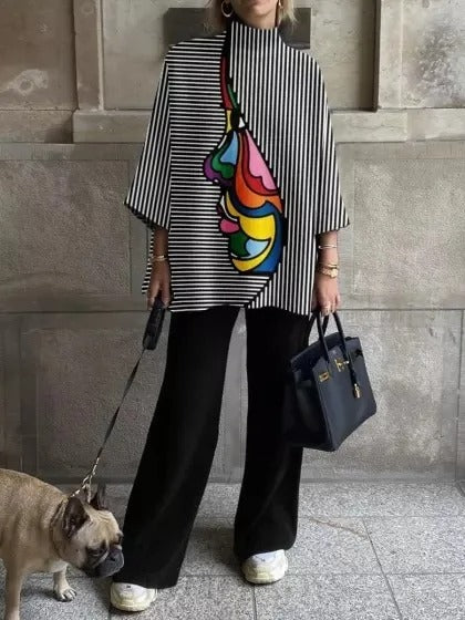 Lockere T-Shirts mit Dreiviertelärmeln, Figurdruck, geteiltem Gelenk und gestreiftem Stehkragen