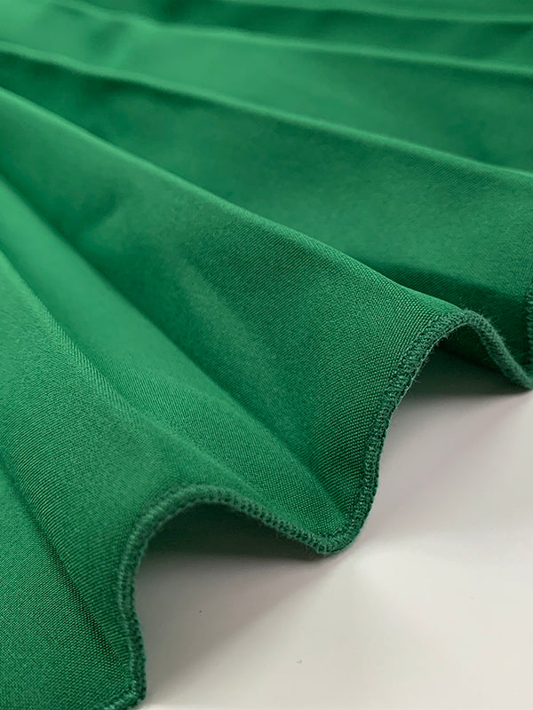 Robe longue trapèze taille haute plissée couleur unie à col rond et fente