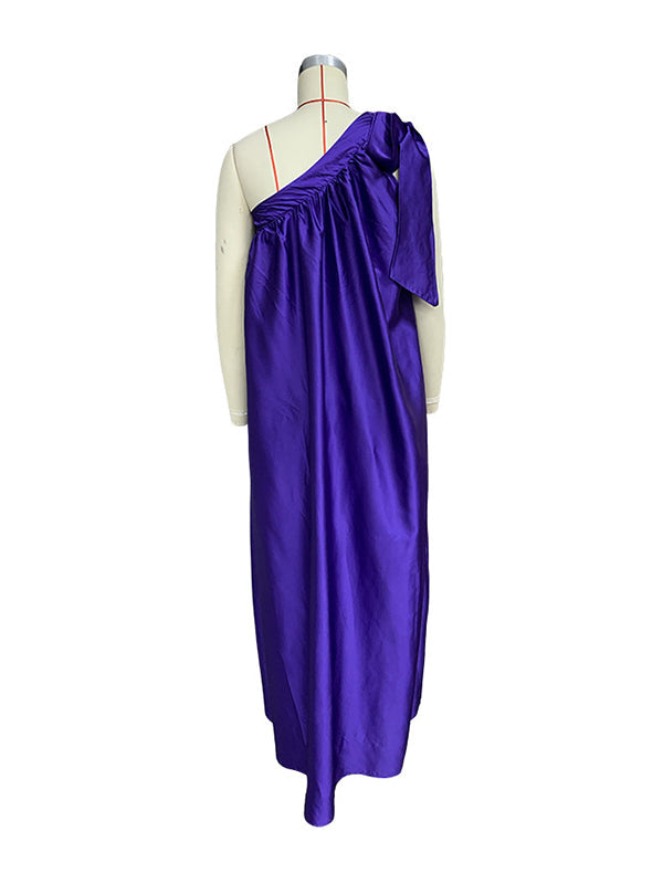 Robe longue trapèze ample asymétrique plissée de couleur unie nouée à une épaule