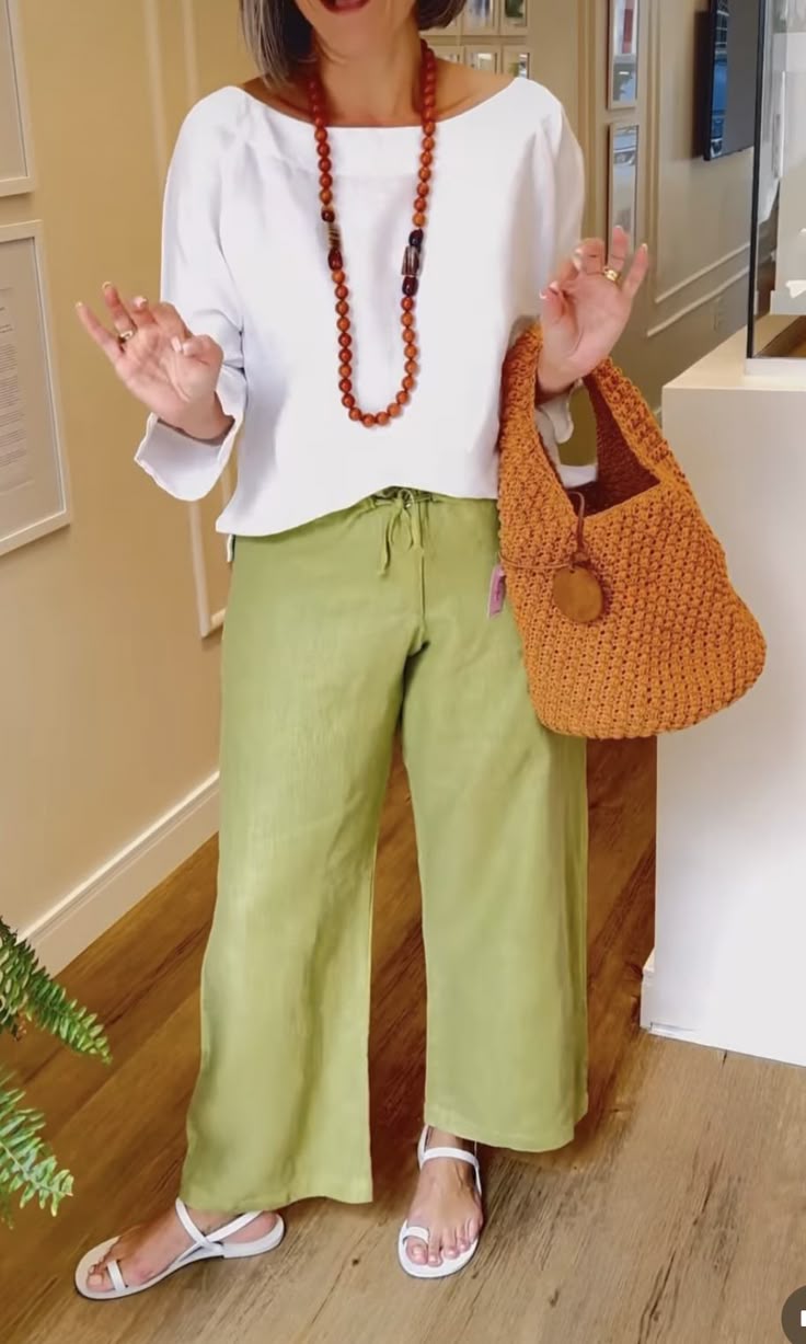 White round neck long sleeve top + Green Loose Casual Pants