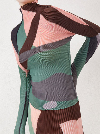 T-Shirts mit langen Ärmeln und kontrastfarbenem, plissiertem Stehkragen 