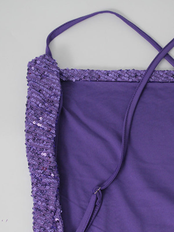 Robe longue fendue à col spaghetti et sequins croisés dans le dos 