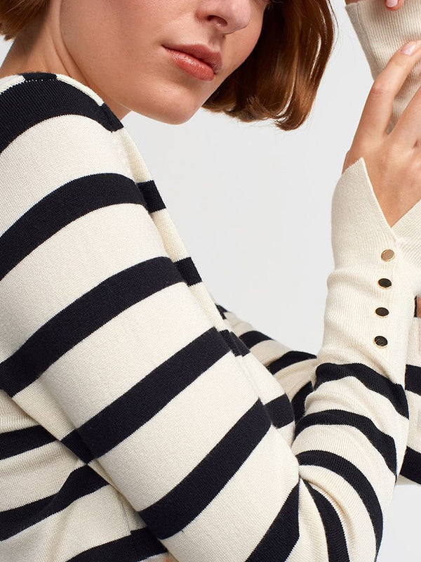 Long Sleeves Buttoned Contrast Color Striped Round-Neck Sweater Tops