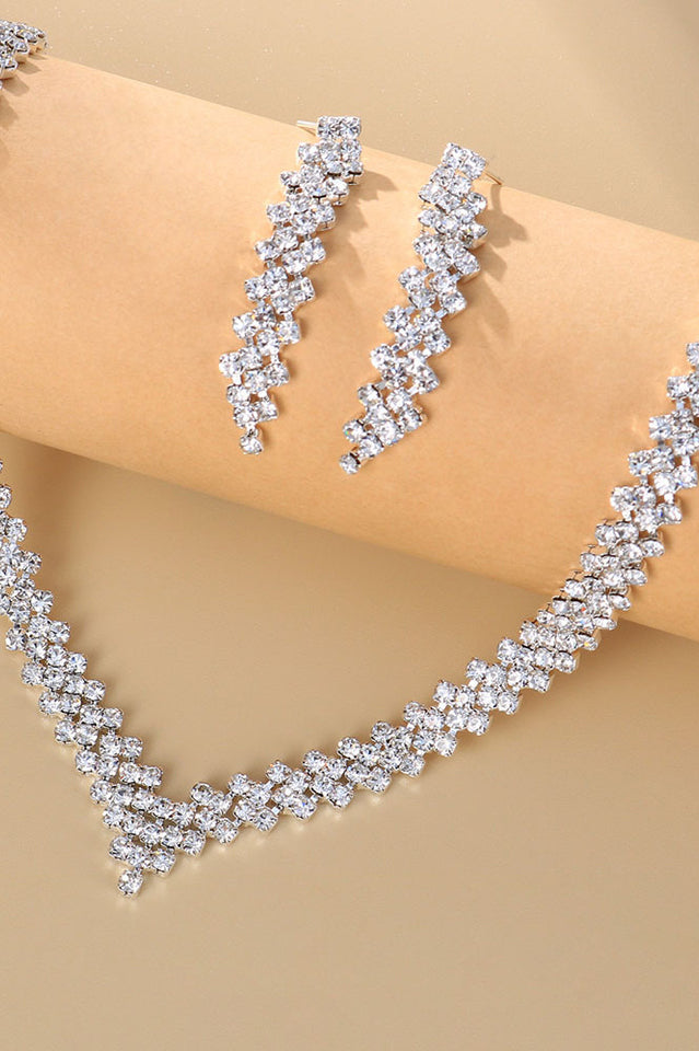 All In The Shine Necklace Set