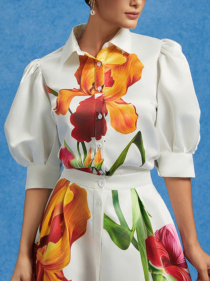 Lose Puffärmel, Blumendruck, plissiertes Revers mit geteiltem Saum, Blusen und Hemden 