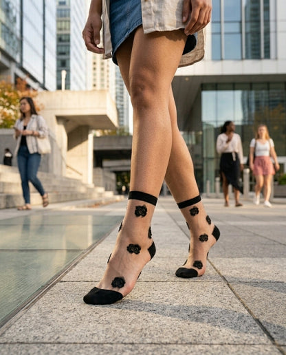 Rosette Mesh Crew Socks