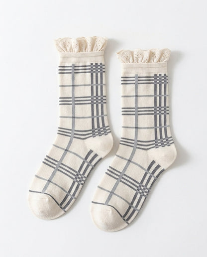 Eyelet Trim Cuff Plaid Crew Socks