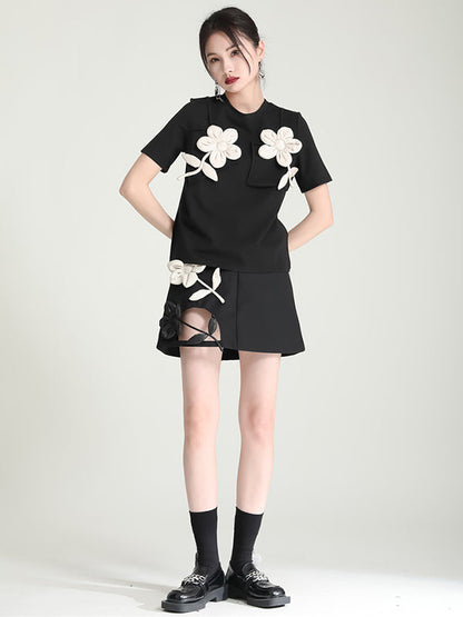 T-shirt original et élégant avec appliques de couleur contrastée 