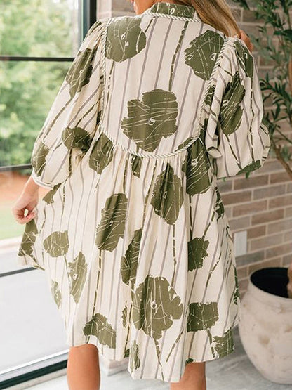 Hoch taillierte, langärmelige, bedruckte Minikleider mit V-Ausschnitt und Bindeband 