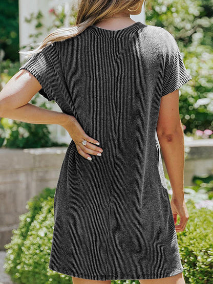 A-Line Loose Contrast Color Pockets Split-Joint Striped Round-Neck Mini Dresses
