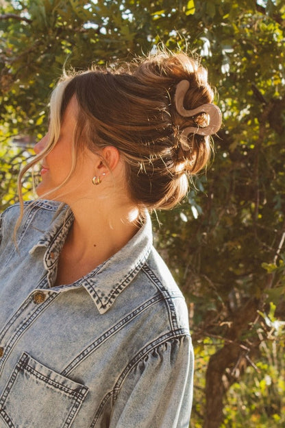 Swirly Fall Claw Clip