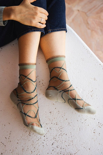 Women's Sheer Curve Socks
