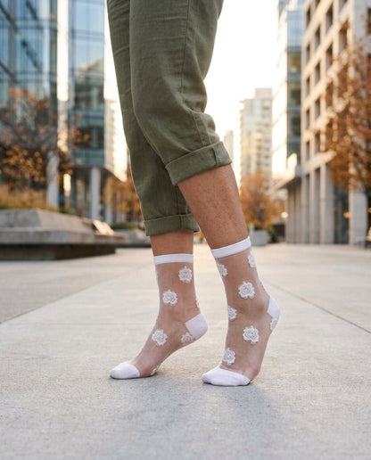 Rosette Mesh Crew Socks