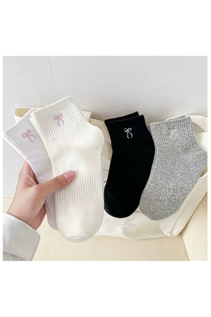 Bow Embroidered Crew Socks