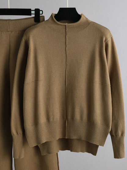Ensemble deux pièces élégant avec pull à manches longues, col roulé et pantalon large 