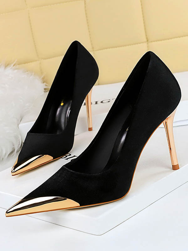Pointed-Toe Shallow Cut Split-Joint Pumps BLACK
