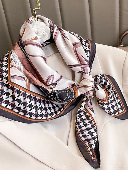 Écharpes et chapeaux carrés à imprimé floral pied-de-poule 