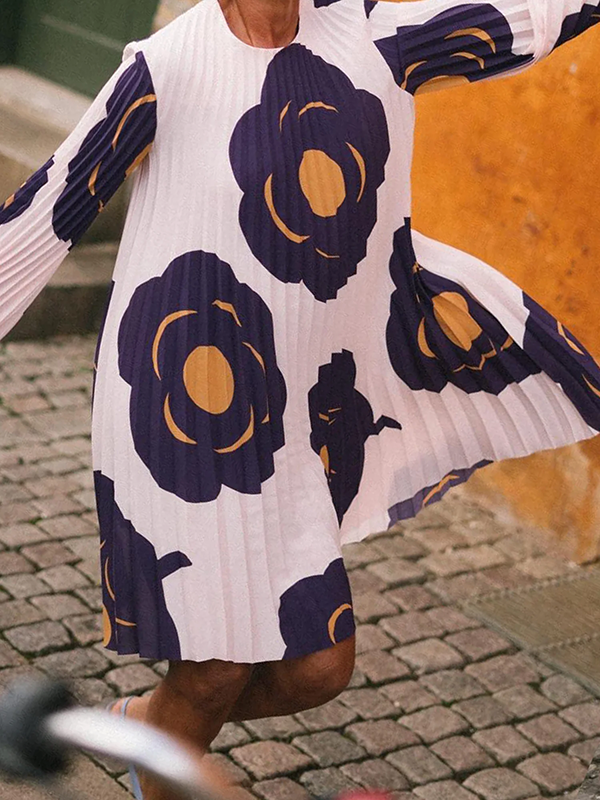Long Sleeves Loose Flower Print Pleated Round-Neck Mini Dresses