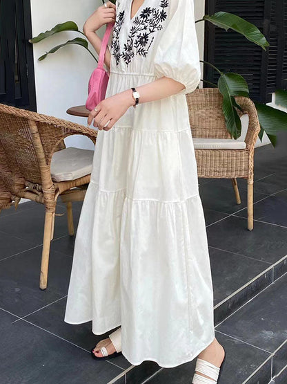 Lockere, bestickte, plissierte Midikleider mit V-Ausschnitt und Bischofsärmeln 