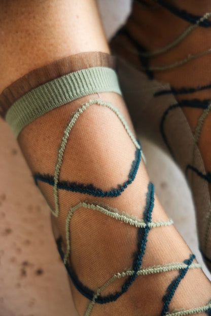 Women's Sheer Curve Socks