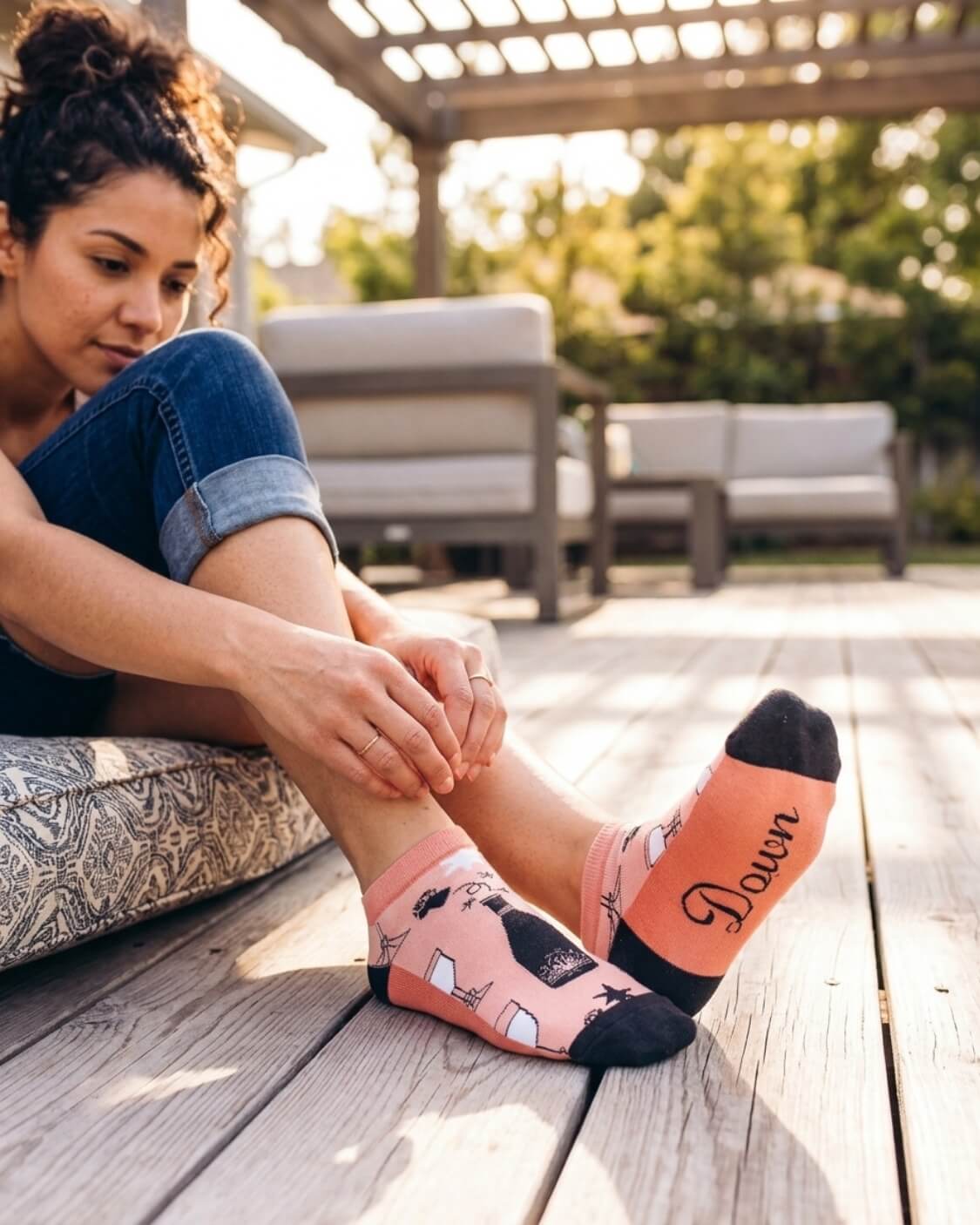 Shorty Socks, Wine Down