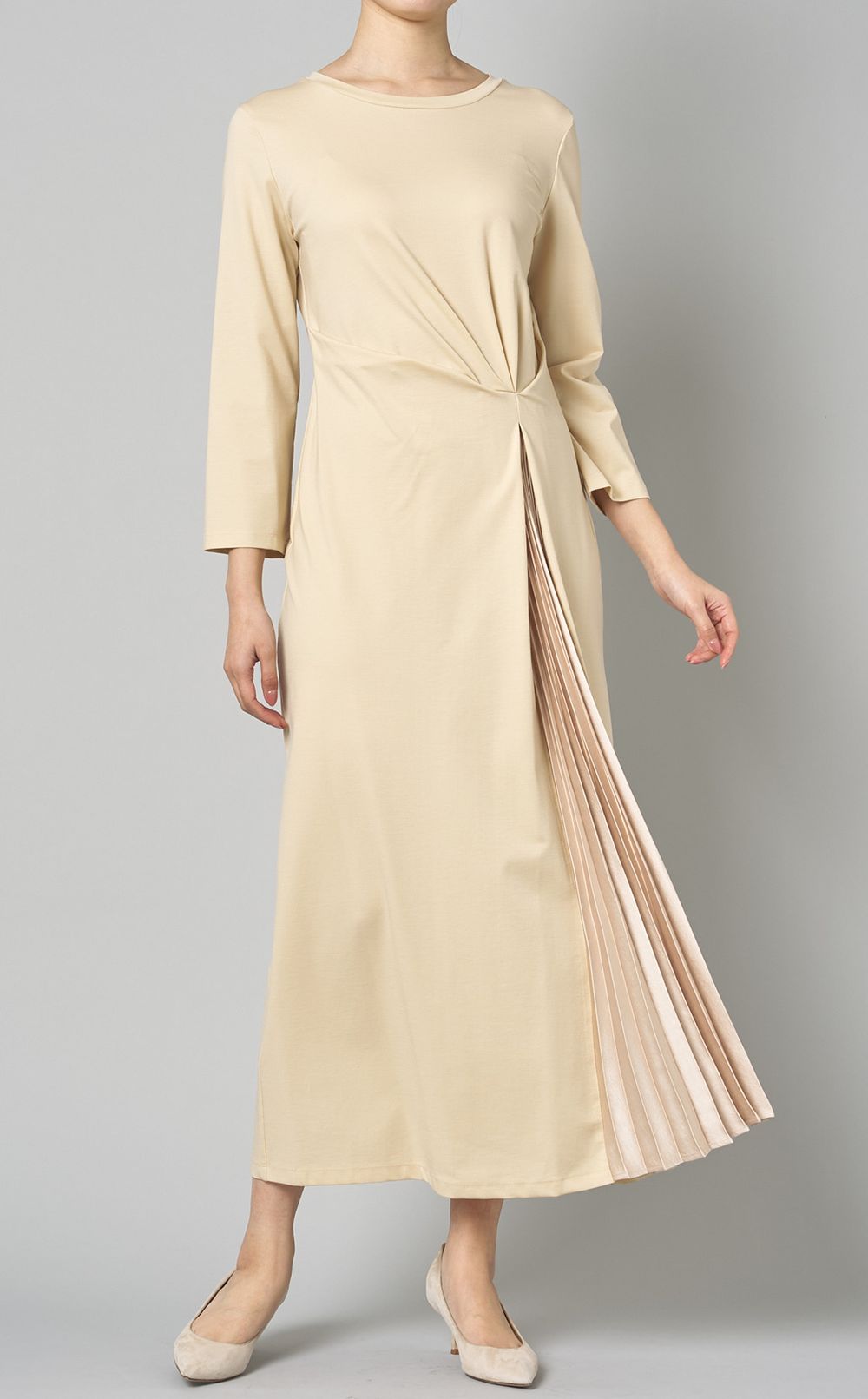 Side Pleated Knit Dress