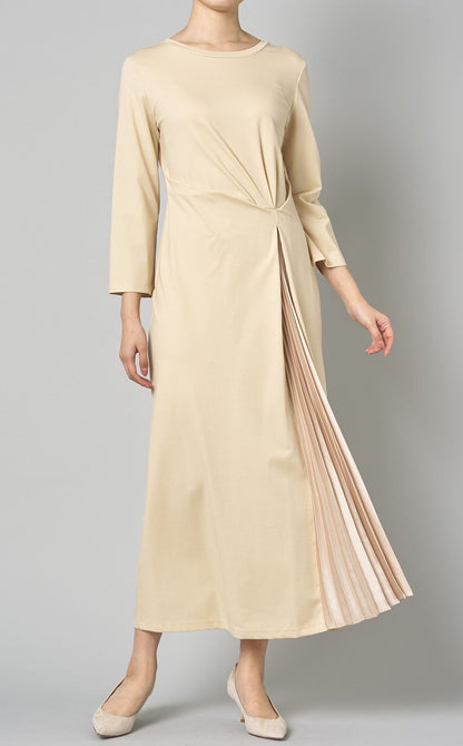 Side Pleated Knit Dress