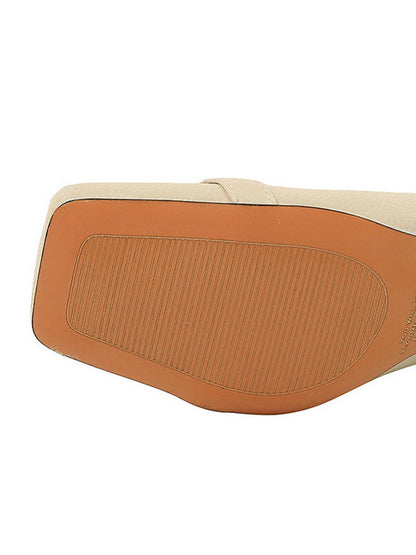 Escarpins à bout carré et à joint fendu peu profond 