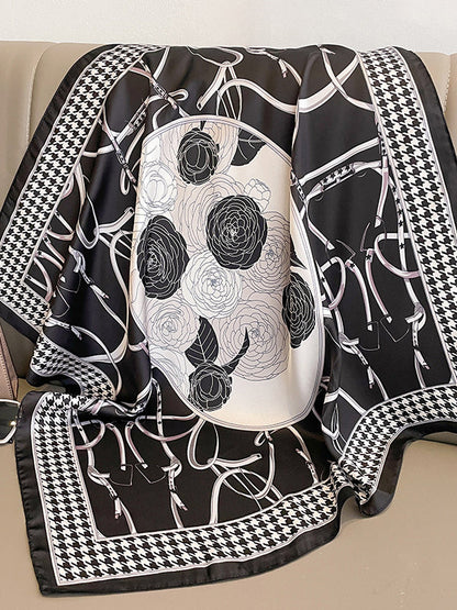 Écharpes et chapeaux carrés à imprimé floral pied-de-poule 