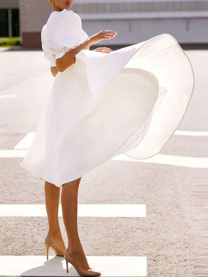 Robe mi-longue trapèze à manches mi-longues, dos nu, plissée, couleur unie, fermeture éclair, col rond 