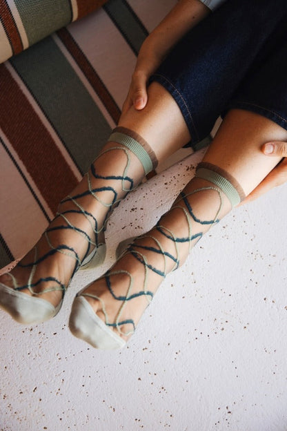 Women's Sheer Curve Socks
