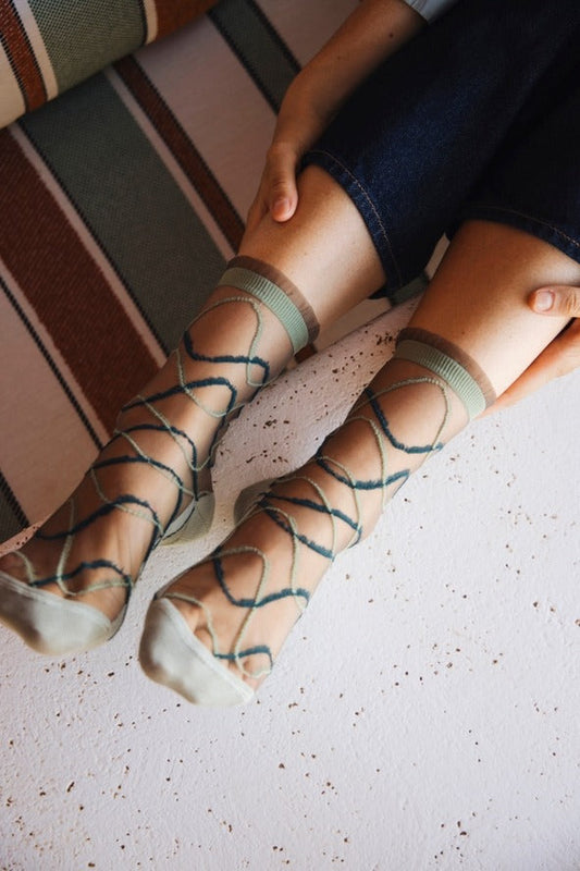 Women's Sheer Curve Socks