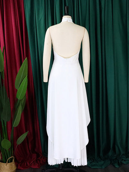 Ensemble deux pièces haut court et pantalon taille haute en dentelle à dos nu et col licou 