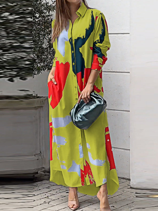 Lockeres, gewickeltes Hemdkleid mit Knöpfen, kontrastfarbenen Taschen, bedrucktem Schlitz an der Seite 