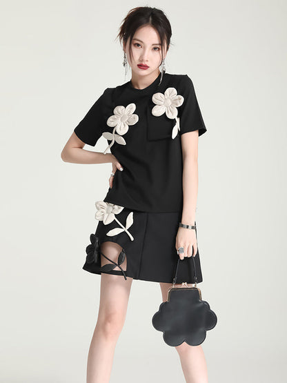 T-shirt original et élégant avec appliques de couleur contrastée 