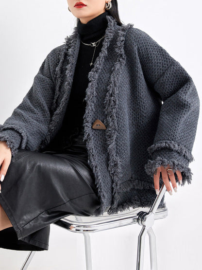 Langärmlige, lockere, geknöpfte, gesäumte, einfarbige Strickjacke mit V-Ausschnitt 