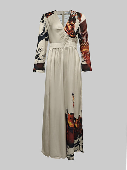 Langärmliger, lockerer Jumpsuit mit Blumenmuster, Plissee und geteiltem V-Ausschnitt 