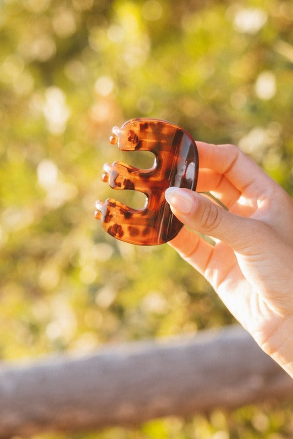 Oblong Cutout Claw Clip