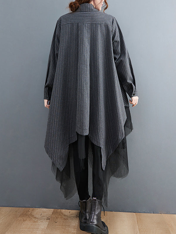 Lockeres, gestreiftes, langes Kleid aus Gaze mit geteiltem Revers 