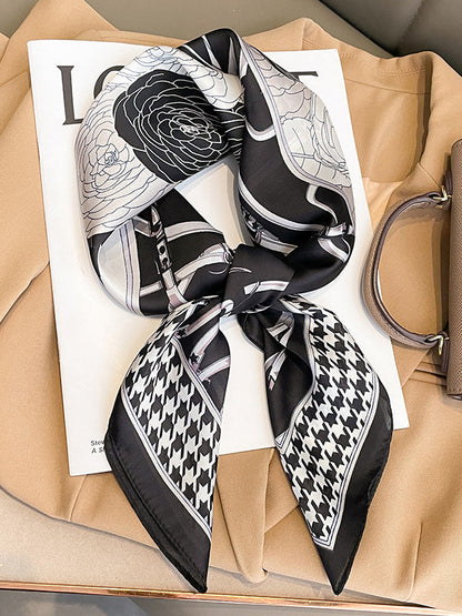 Écharpes et chapeaux carrés à imprimé floral pied-de-poule 