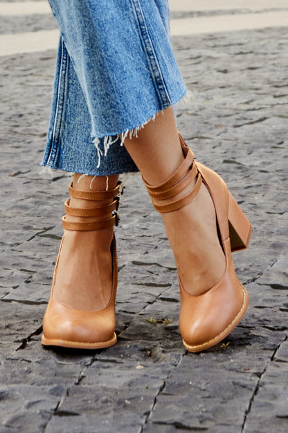 Casilda™ | Smooth Sandals with Ankle Strap and Thick Heel
