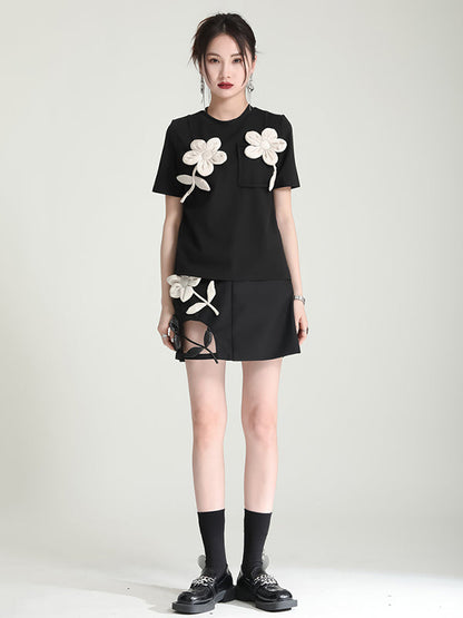 T-shirt original et élégant avec appliques de couleur contrastée 