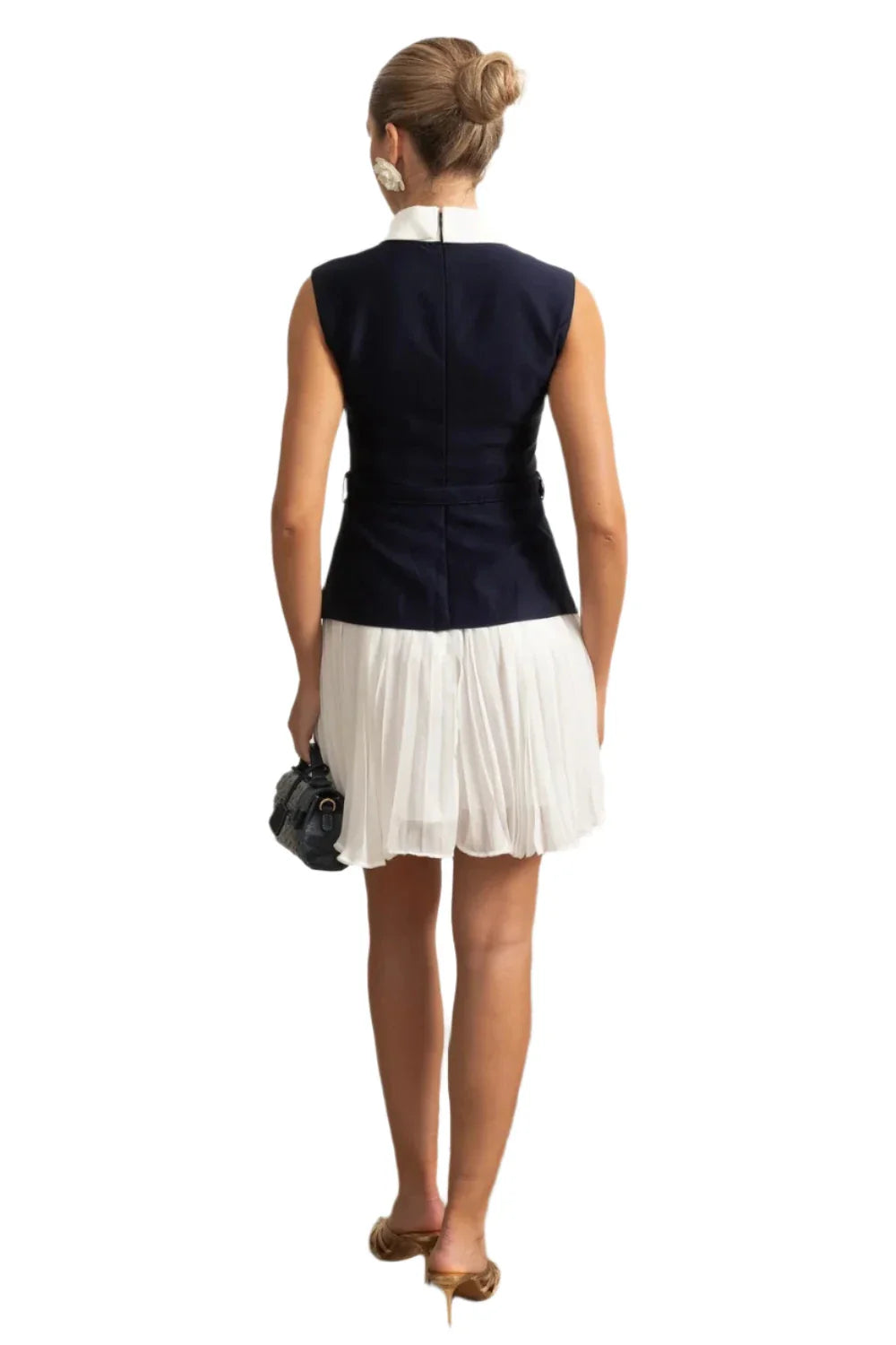 BEY SLEEVELESS DRESS WITH PLEATED SKIRT AND CONTRAST COLLAR