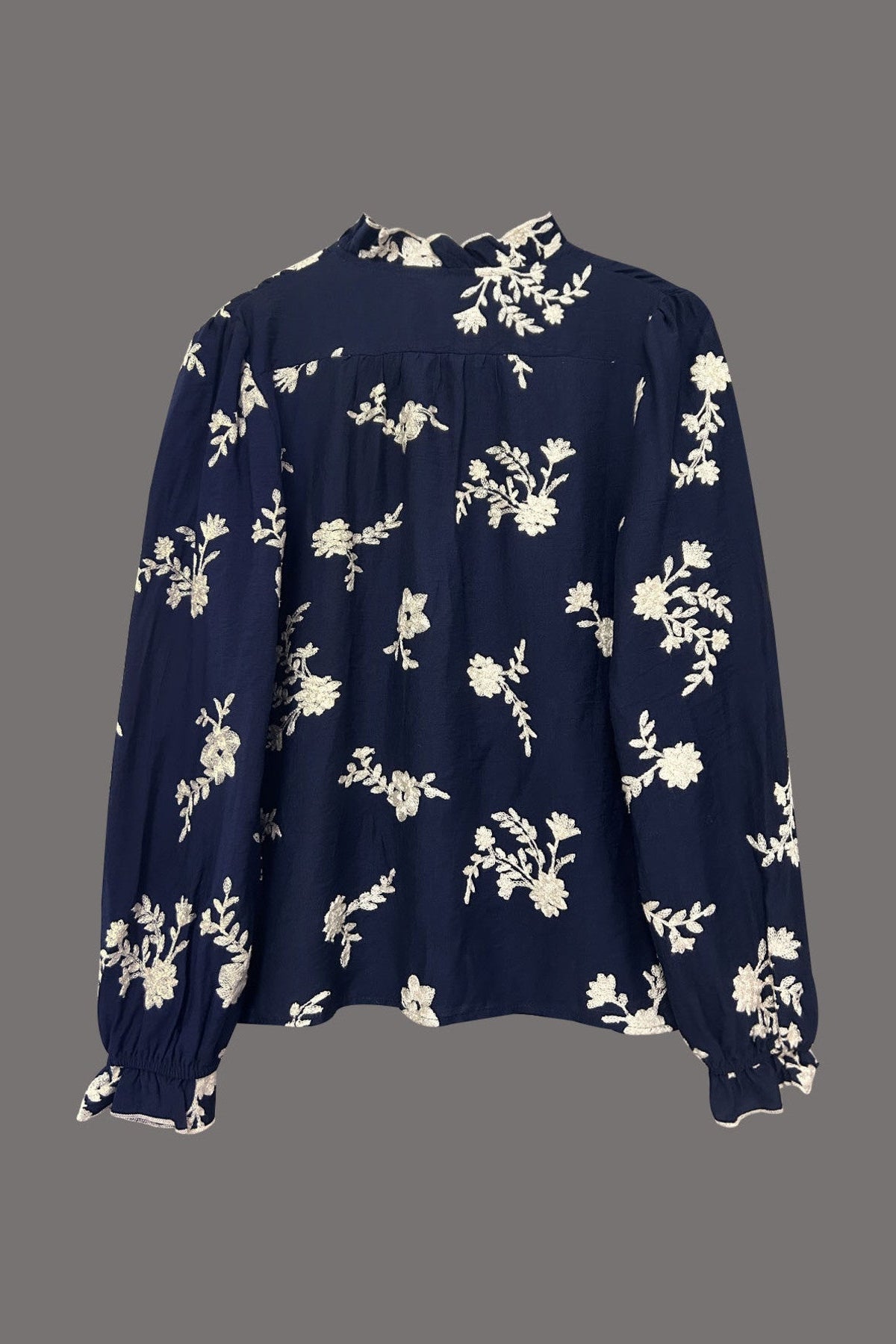 Chemise à manches longues boutonnée à fleurs