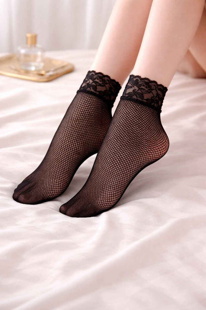 3-Pack Signature Net Lace Fishnet Socks