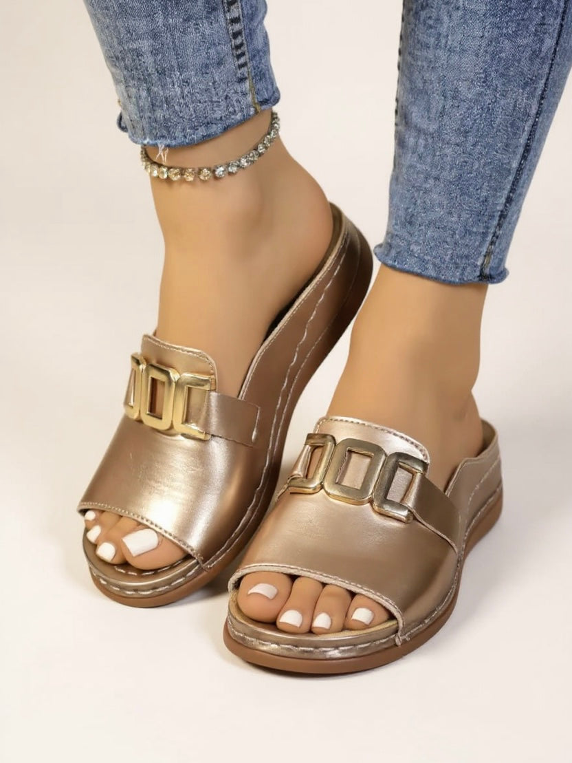 Juno | Women's Cushioned Buckle Slides