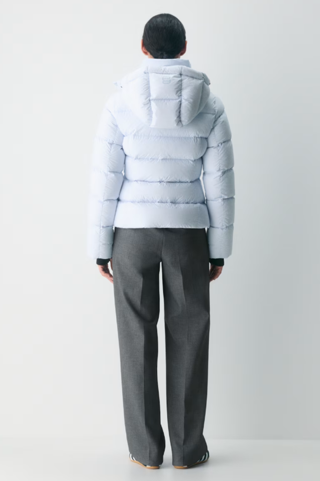 Aritzia The SuperSnug Puff