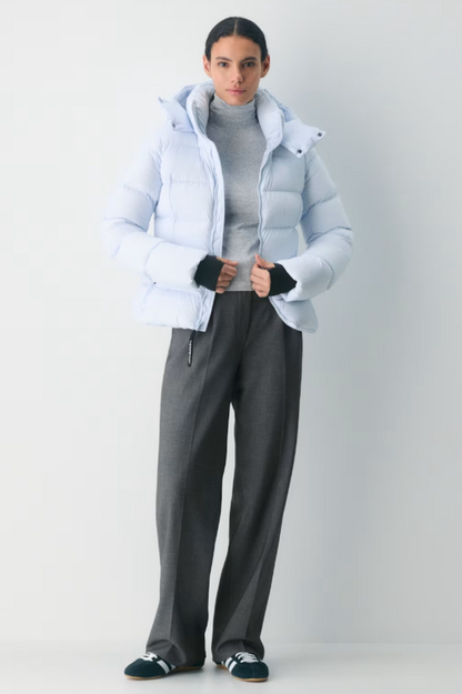 Aritzia The SuperSnug Puff