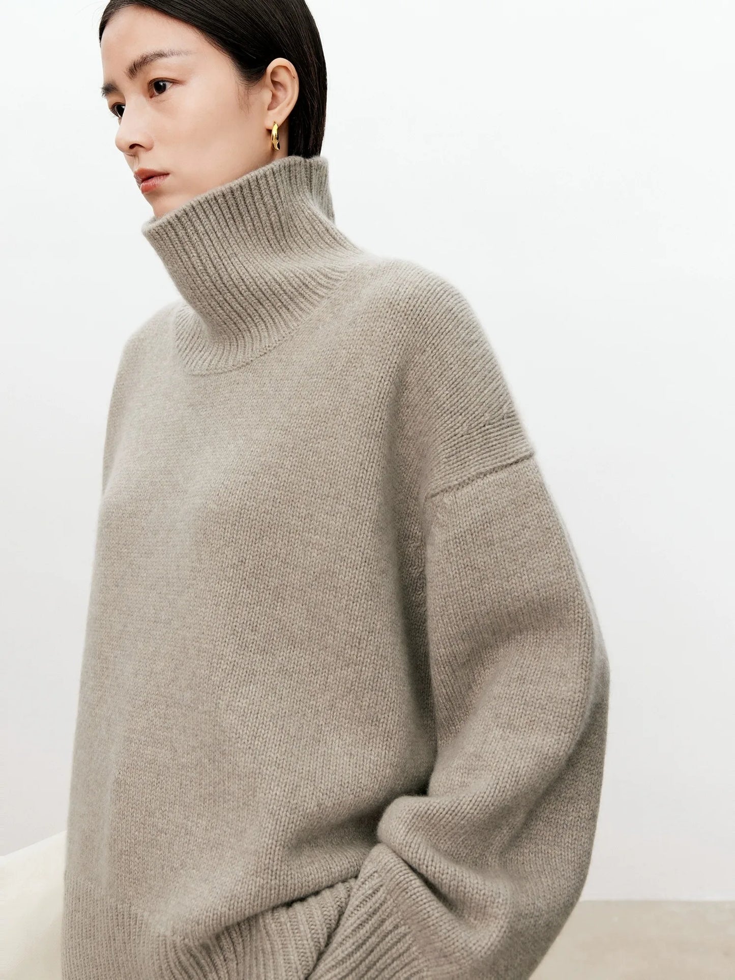 Women Soft Cashmere Sweater | Loose and Thick Turtleneck Pullover Knit camel
