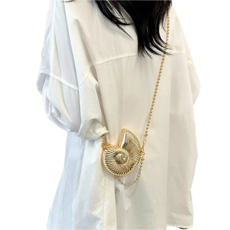 Women Conch Dinner Bag | Shoulder Bag | Messenger Crossbody Bag | Metal Chain Clutch | Shell Bag
